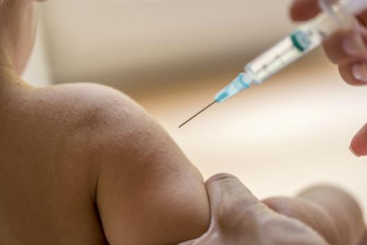 6 Phản Ứng Thường Gặp Khi Tiêm Chủng Vắc-Xin Cho Trẻ